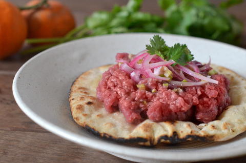 Aula gratuita ensina a fazer tartare de carne vermelha