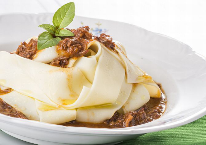 Pappardelle al ragù. Foto: Letícia Akemi/Gazeta do Povo
