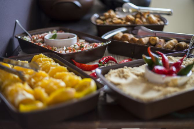 Em dois dias da semana o restaurante tem cardápio especial em sistema de buffet. Foto: divulgação.