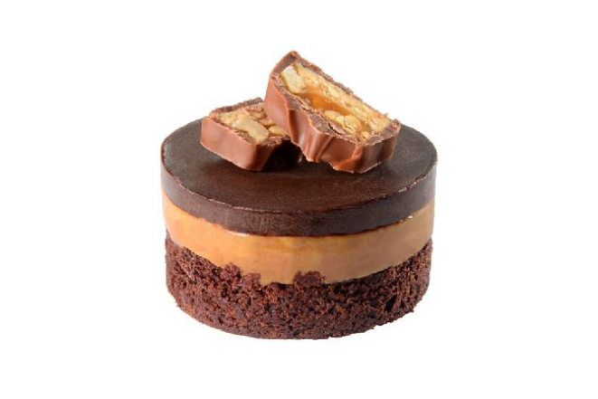 Three Round, feito com três camadas:<br>biscoito de chocolate, caramelo<br>e ganache de chocolate (R$ 8,90). Foto: Divulgação. 