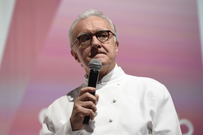 O chef francês Alain Ducasse é um dos mais premiados do guia francês. Foto: AFP