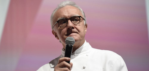 Alain Ducasse ganha três estrelas no Plaza Athénée