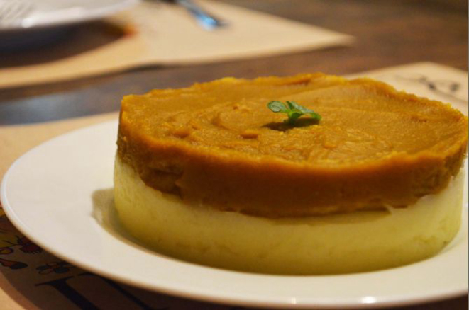 O purê mixto é uma especialidade argentina feita com uma mistura de batata e abóbora. Foto: Divulgação.