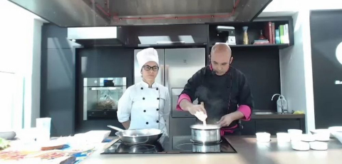 Michel Soares prepara conchiglione de carne seca e pudim de coco queimado