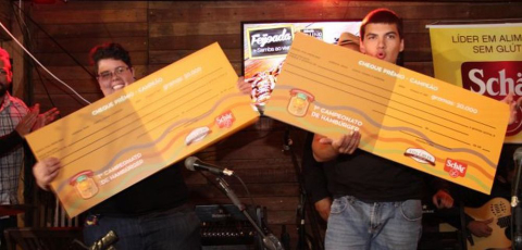 Campeonato elegeu o maior comedor de hambúrguer de Curitiba