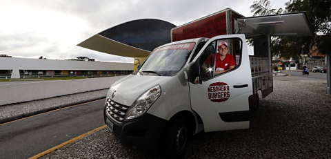 Food trucks começam a circular nos locais públicos em agosto, diz secretário