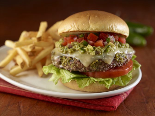 Fiesta Burger, 220g de carne com salsa de jalapeño, queijo, guacamole, pico de gallo, alface e tomate (R$ 42,75). Foto: Divulgação. 