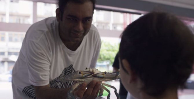 O chef Gaggan Anand, do restaurante Gaggan, de cozinha indiana na Tailândia. Foto: Reprodução/Netflix