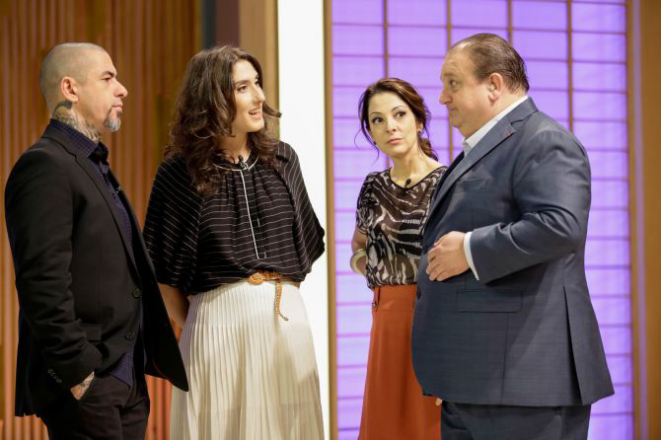 Henrique Fogaça, Paola Carossela, a apresentadora Ana Paula Padrão e Erick Jacquin, do Master Chef Brasil. Foto: Divulgação Band