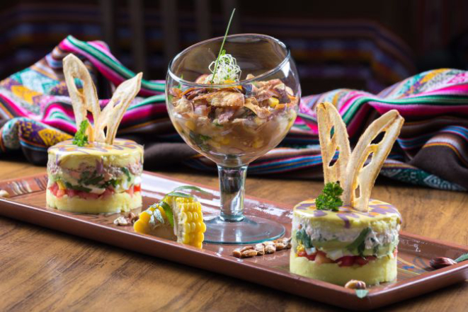 Menu degustação com duas causas limenhas (atum e frango) e ceviche de tilápia (R$ 73 para duas pessoas). Foto: Fernando Zequinão/Gazeta do Povo.