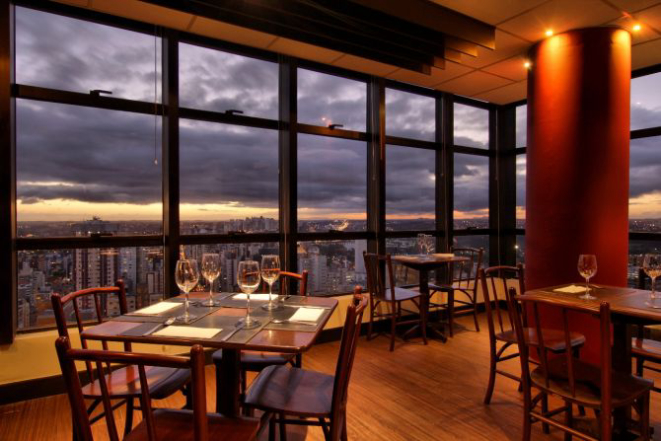 Restaurante Terrazza 40 tem vista panorâmica da cidade. Foto: Divulgação