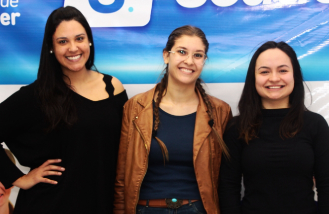 Roberta, Mellory  e Carla.