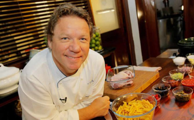 Claude Troisgros, chef francês radicado no Brasil desde os anos 1980, faz uma palestra no 26.º Encontro Nacional Abrasel, em Curitiba, no dia 30 de junho.