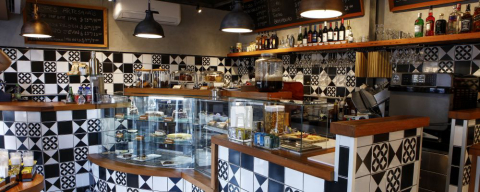 The Bootleggers tem cafés, chopes artesanais, drinks e vinhos