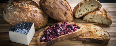 Padaria orgânica só vende quatro tipos de pão com fermentação natural