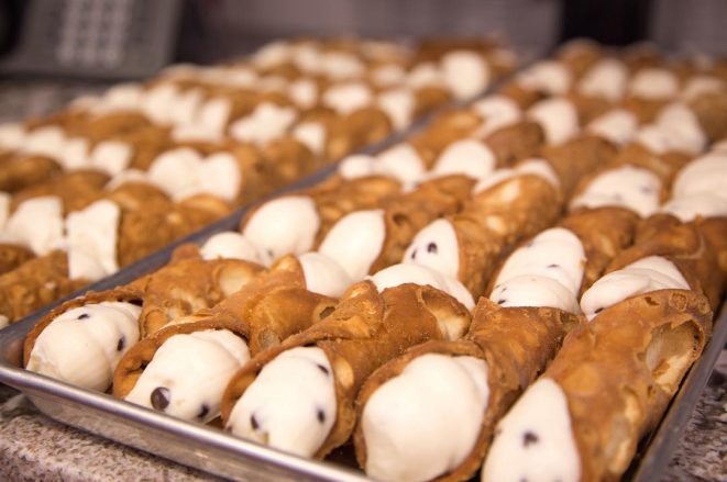 Os cannoli estão no cardápio da loja no Brasil. Foto: reprodução Instagram