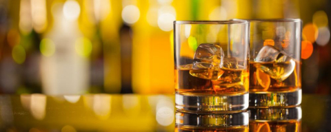 Quinta é quase sexta: drinks com whisky para você provar