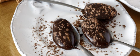 Cafeteria oferece colher de brigadeiro como cortesia de boas-vindas