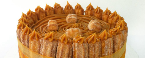 Vídeo ensina passo a passo de bolo de churros