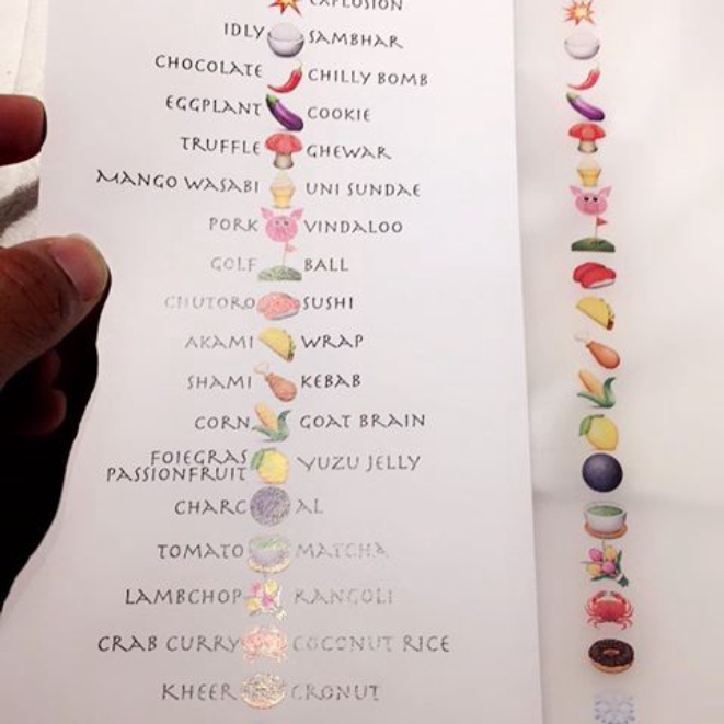 À direita, o cardápio recebido pelo comensal ao chegar ao Gaggan. À esquerda, o cardápio "legendado", entregue apenas quando a refeição de 25 pratos termina. Foto: Reprodução/Instagram