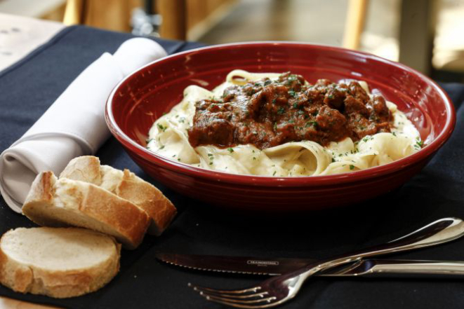 Pappardelle com ragu de ossobuco. Foto: André Rodrigues/Gazeta do Povo.