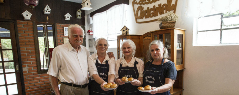 Conheça a história de 40 anos da Empada Original em Curitiba