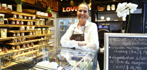 Nova loja da chef Daniela Caldeira vende comida reconfortante congelada