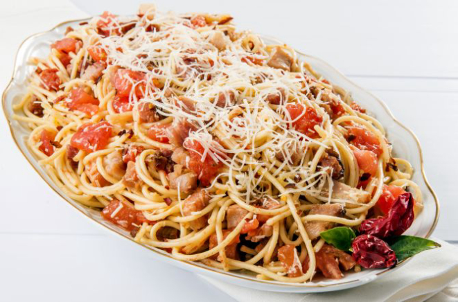 Spaghetti all’amatriciana. Foto: Letícia Akemi/Gazeta do Povo
