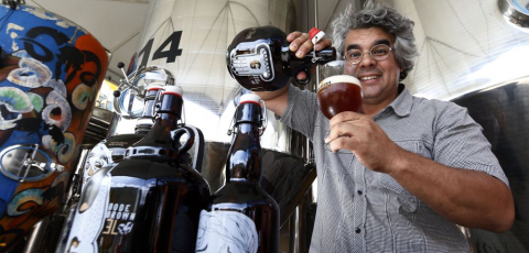 Cervejaria curitibana ganha prêmio mundial com rótulo produzido na Inglaterra