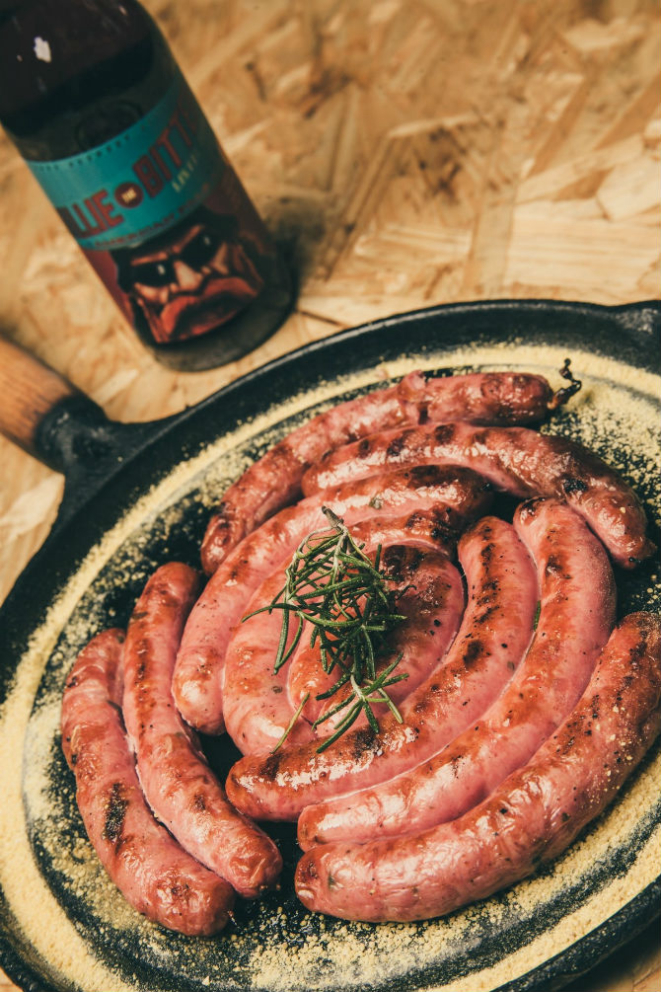 Hop Sausage: Linguiça de rolo na chapa. Foto: André Nisgoski/Divulgação.