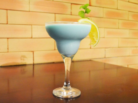 Bar de Curitiba serve Bantha Milk, o drink azul do Star Wars