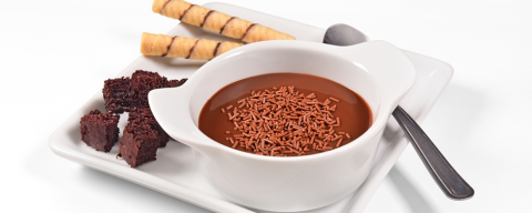 Sopa de brigadeiro volta ao cardápio de famosa doceria
