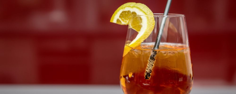 Restaurante italiano faz promoção e vende Aperol Spritz a R$ 15