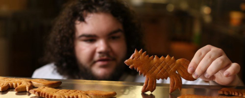 Ator que interpreta Torta Quente em Game of Thrones abre padaria