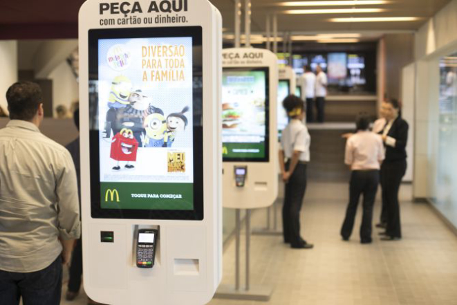 Pedido e pagamento podem ser feitos em totens. Foto: Divulgação