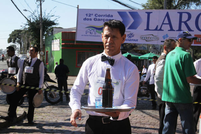 Ulisses Prado, campeão por mais de 20 vezes na Corrida de Garçons, contando as edições organizadas por Stival e outros. Foto: Tribuna PR/Arquivo