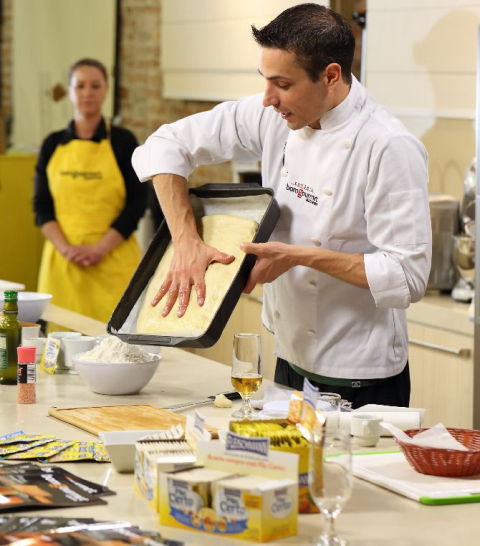 Chef ensina receitas exclusivas com fermento em aula-show promovida pela Fleischmann