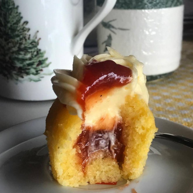 Não deixe de provar a mais nova criação da casa, o cupcake de fubá com goiabada de cream cheese.