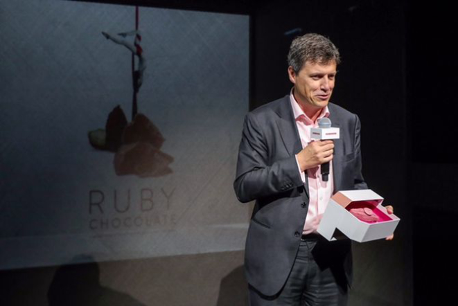 O chocolate Ruby foi lançado no dia 5 de setembro em um evento na China. Foto: Divulgação.
