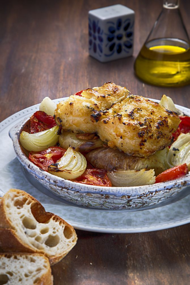 Bacalhau com batatas ao murro. Foto: Alexandre Mazzo/Gazeta do Povo.