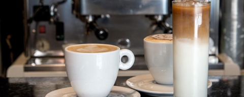 Cafeteria remodela carta de cafés para se especializar em cappuccino