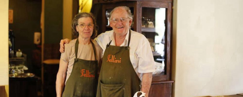 Há 50 anos juntos, casal mantém restaurante em Santa Felicidade cozinhando todos os dias