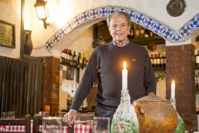 Giovanni Muffone, 80 anos, fundador e proprietário da Cantina Baviera. Foto: Hugo Harada/Gazeta do Povo