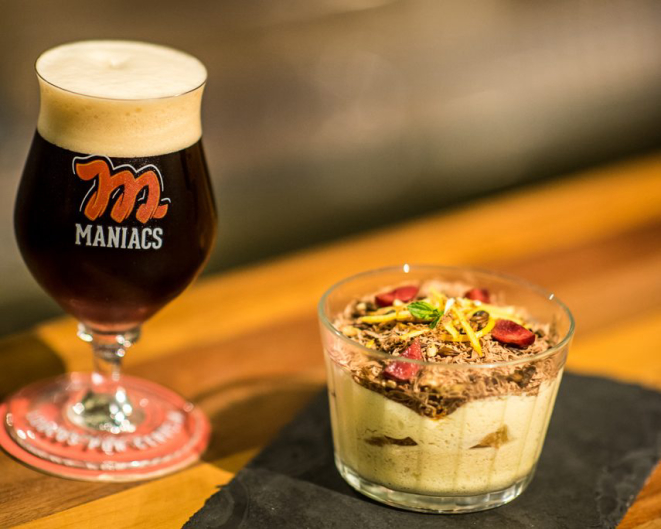 A releitura do Tiramissú tem a Imperial Stout no lugar do café e uma Summer Ale no queijo mascarpone. Foto: Fernando Nobre/divulgação