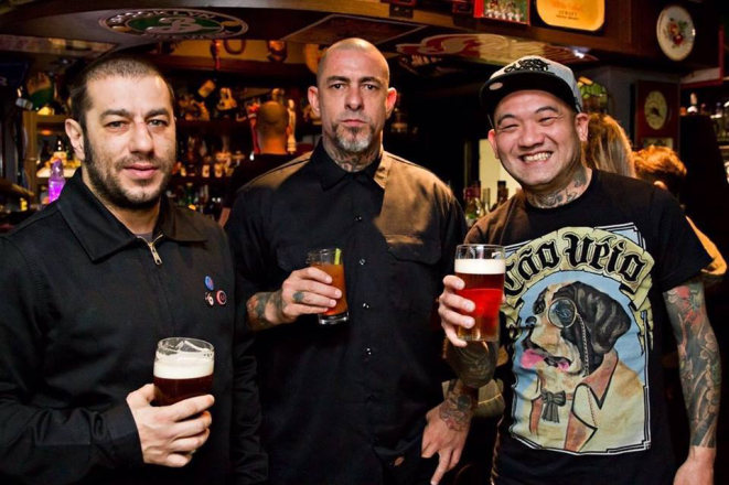 Os três sócios do Cão Véio: Fernando Badauí, Henrique Fogaça e Marcos Ki. Foto: Divulgação.