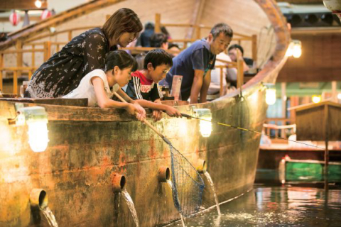 Em novo restaurante japonês de NY, cliente pesca seu próprio peixe