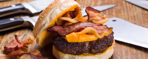 Carnaval em Curitiba: onde comer hambúrgueres por até R$ 10