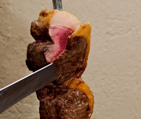 Churrascaria reduz o preço do rodízio na Quarta-feira de Cinzas