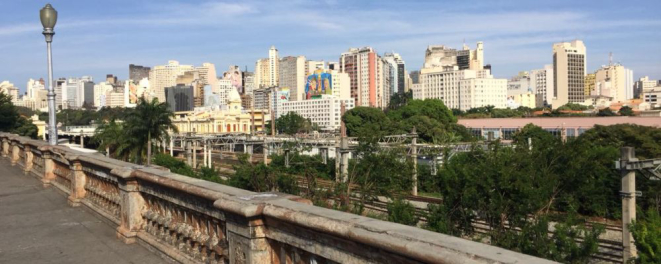 Rua Sapucaí em Belo Horizonte: uma vista privilegiada do centro da cidade. Foto: Magê Monteiro/ Divulgação<br>