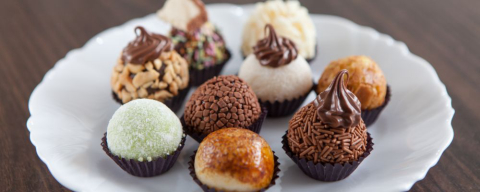 Confeitaria no Sítio Cercado tem 100 sabores de brigadeiro